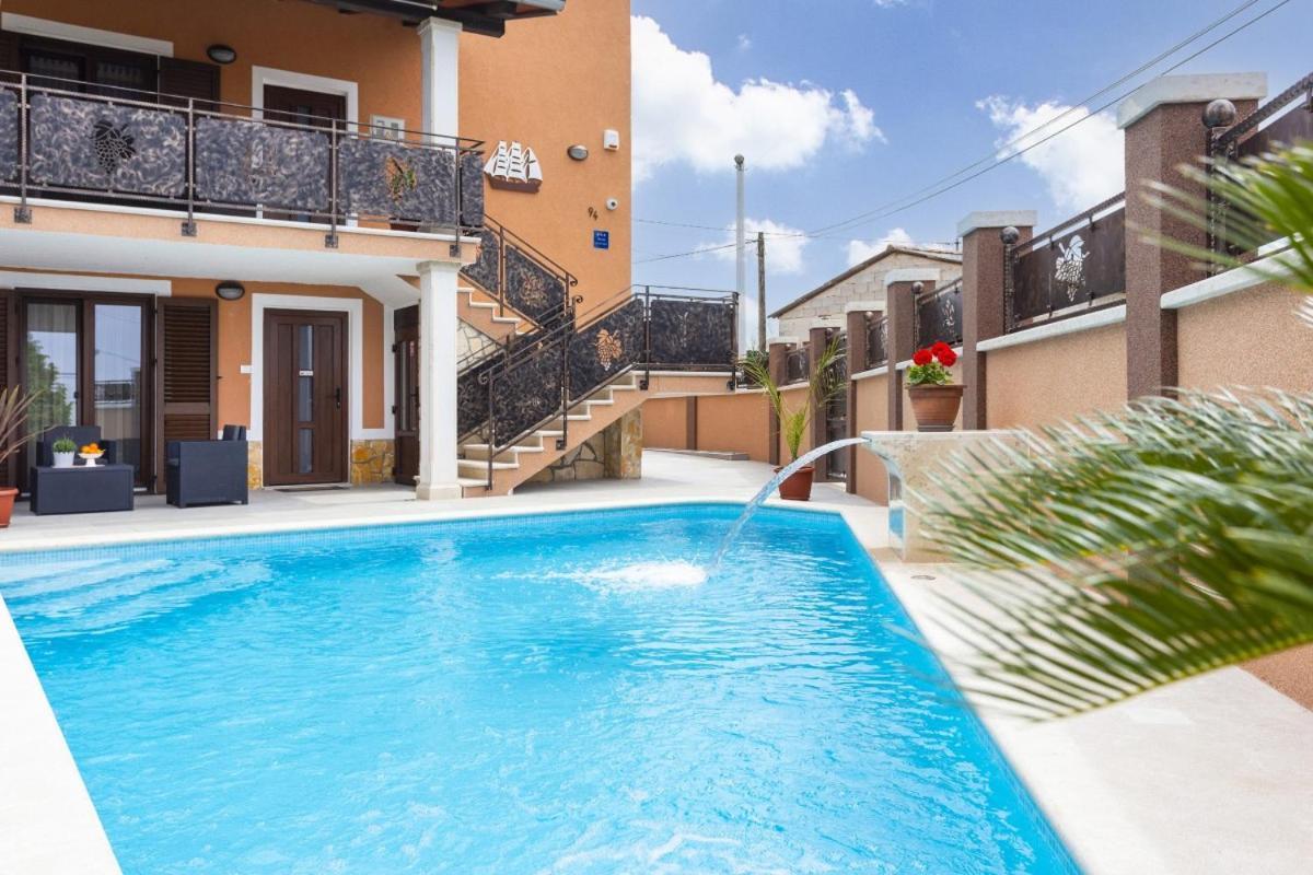 Villa Vita in Poreč - Haus für 6-8 Personen Kaštelir Exterior foto