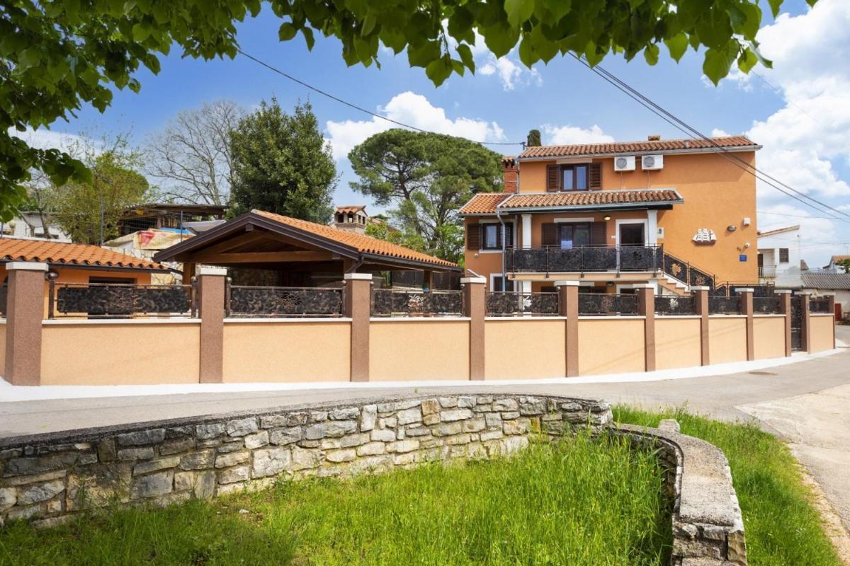 Villa Vita in Poreč - Haus für 6-8 Personen Kaštelir Exterior foto
