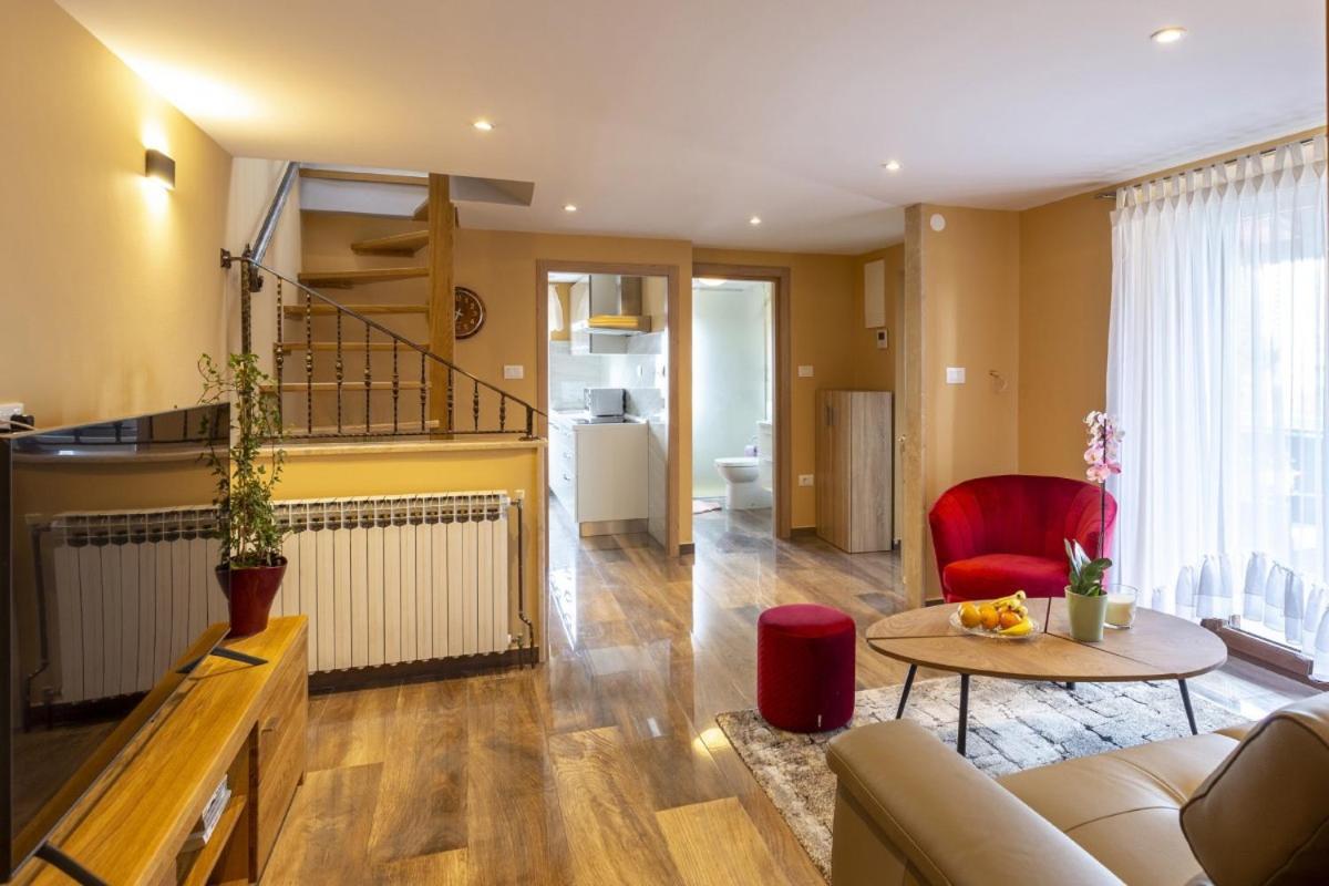 Villa Vita in Poreč - Haus für 6-8 Personen Kaštelir Exterior foto